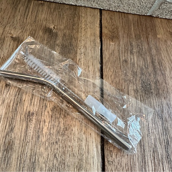 NEW Tiffany Blue & White Stainless Steel 12 oz Stemless Wine Glass Tumbler Straw - Picture 5 of 6